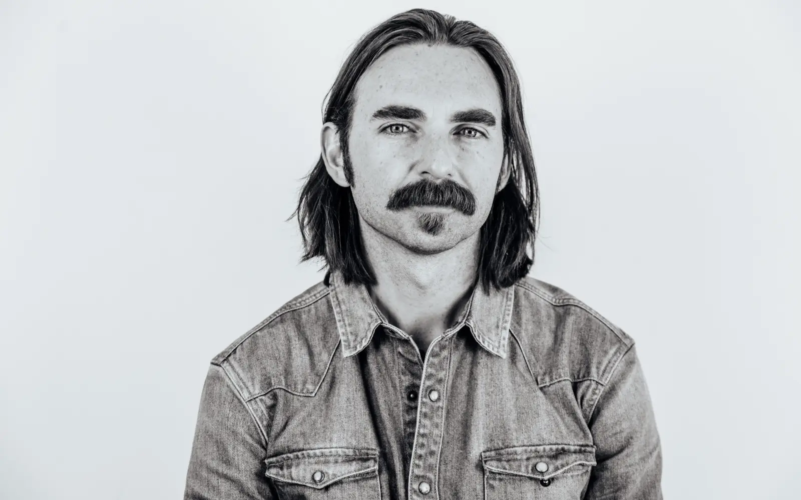 Sam Lewis over for March gigs in NL